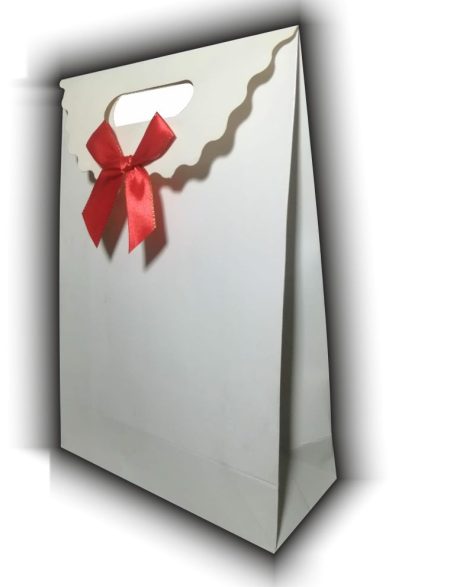 Beyaz renk kapaklı hediyelik karton çanta 24*34*9,5 cm
